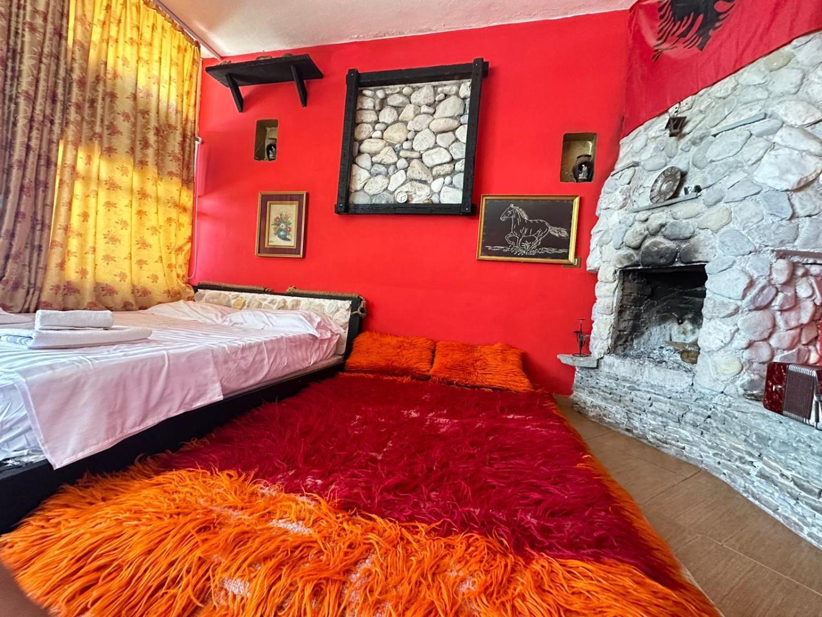 Hotel Vila "Oda E Miqve" Вльора Екстер'єр фото
