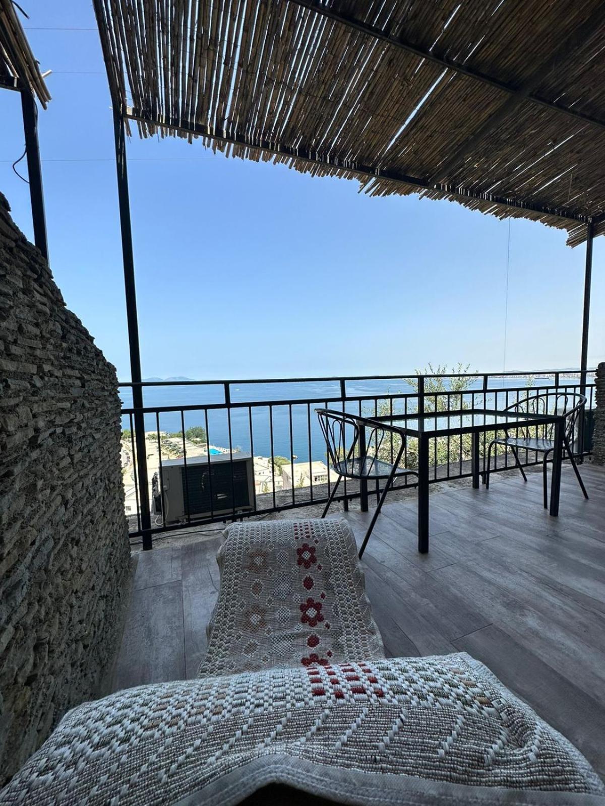 Hotel Vila "Oda E Miqve" Вльора Екстер'єр фото