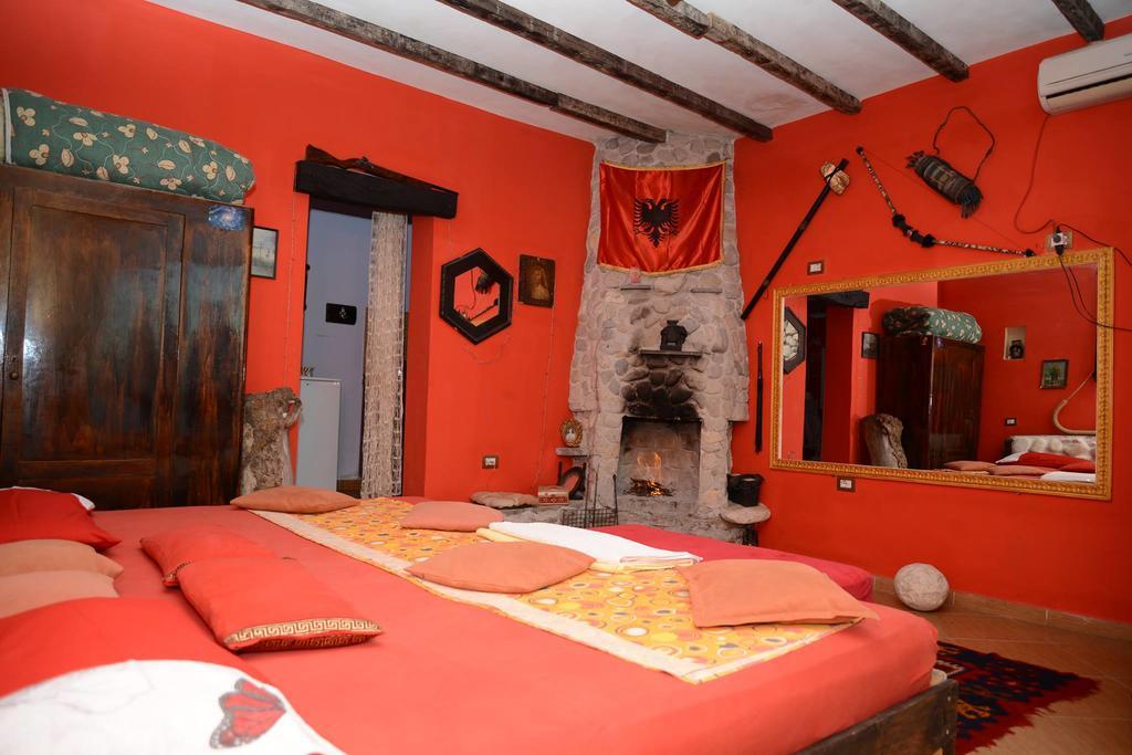 Hotel Vila "Oda E Miqve" Вльора Екстер'єр фото